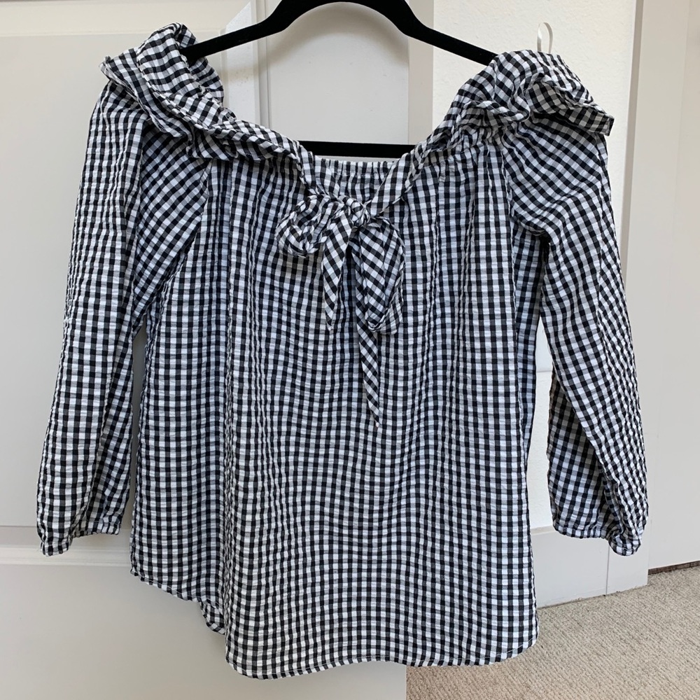 Off-shoulder checkered blouse